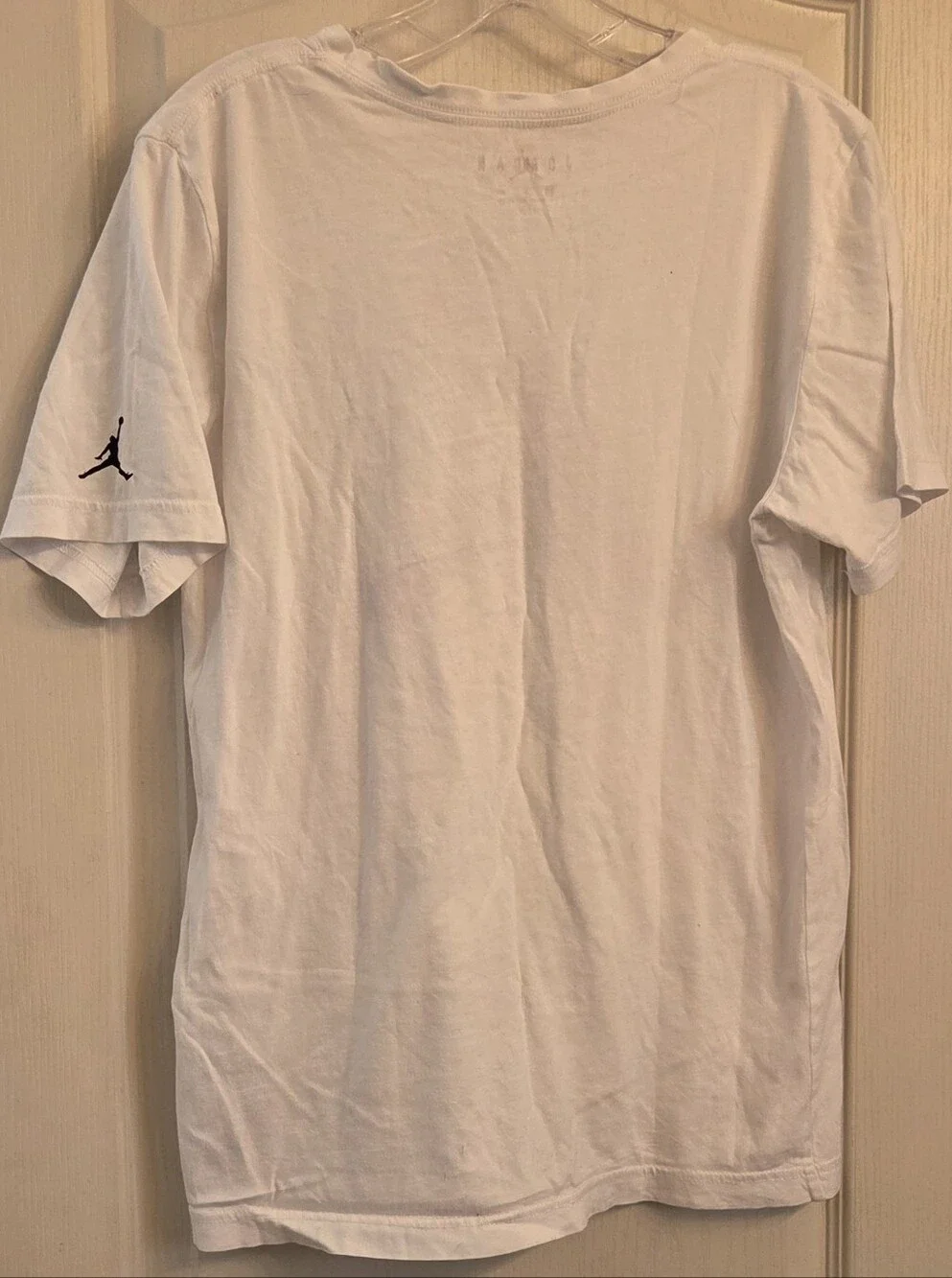 Jordan White T-Shirt with Red Jumpman Graphic KIDS XL (13-15)